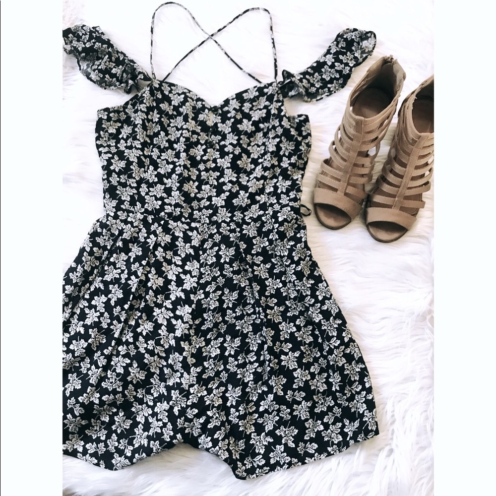 Navy Blue Romper Off the shoulder 🦋